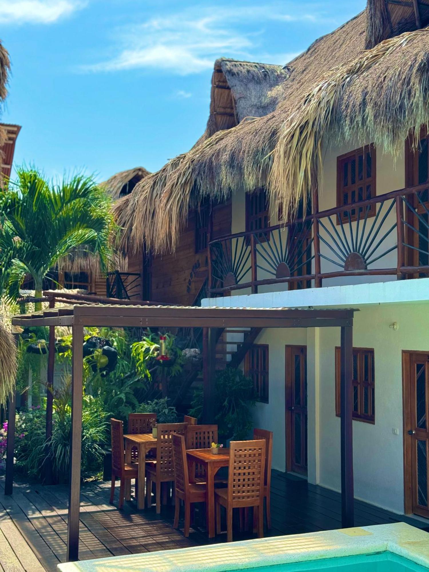 Hostal Nibuni Palomino Exterior photo