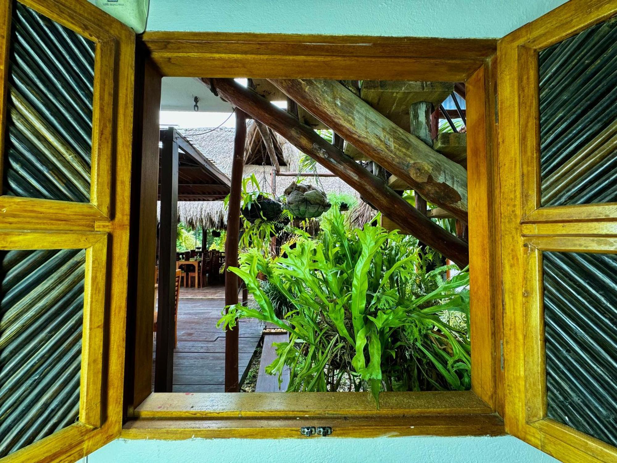 Hostal Nibuni Palomino Exterior photo