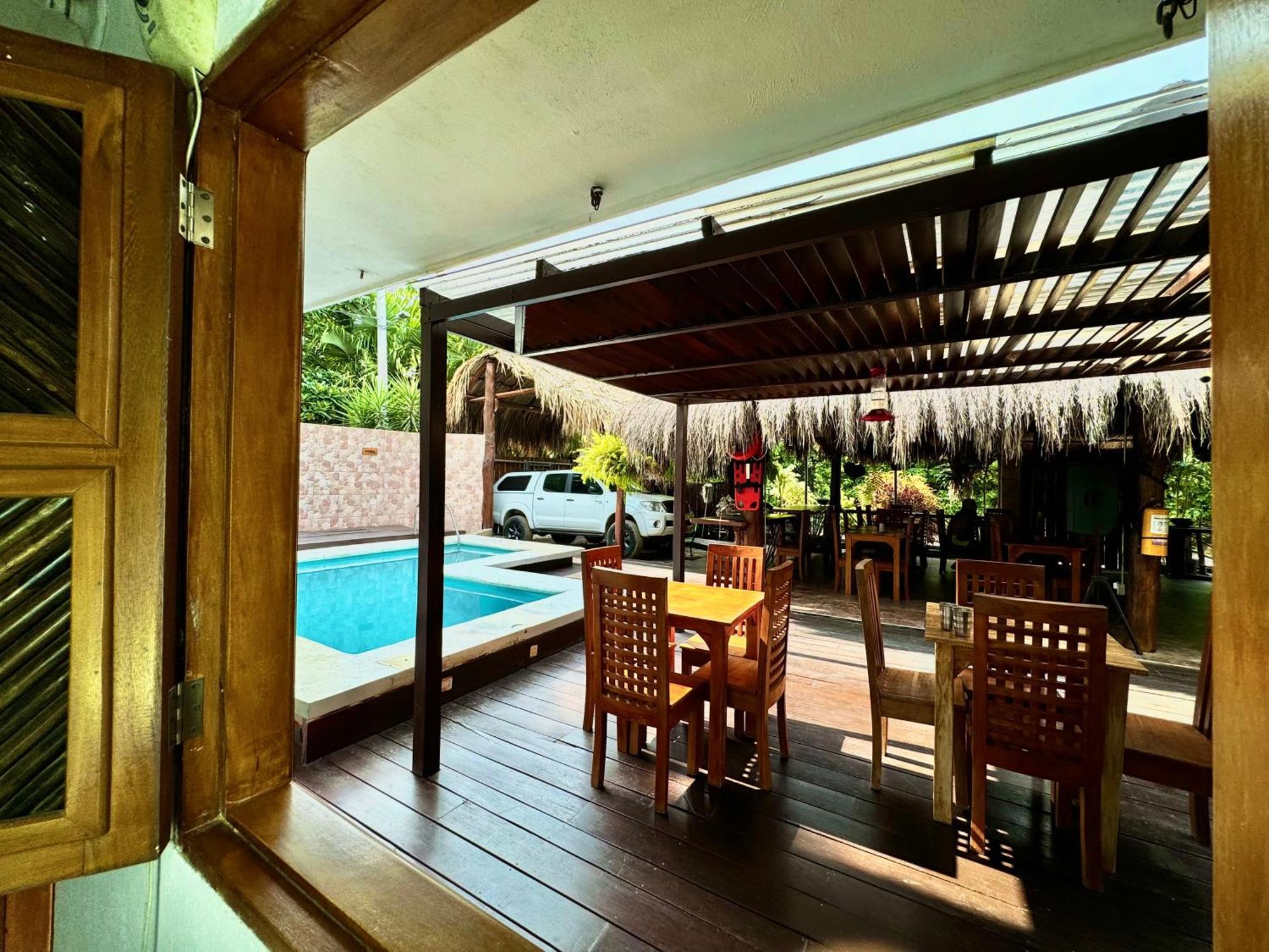 Hostal Nibuni Palomino Exterior photo